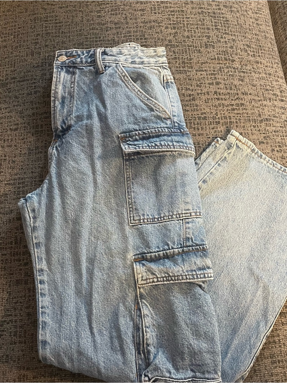 Light Wash Women's Wide-Leg Cargo Jeans